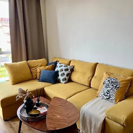 Sunny In Bellicity Complex Apartmán